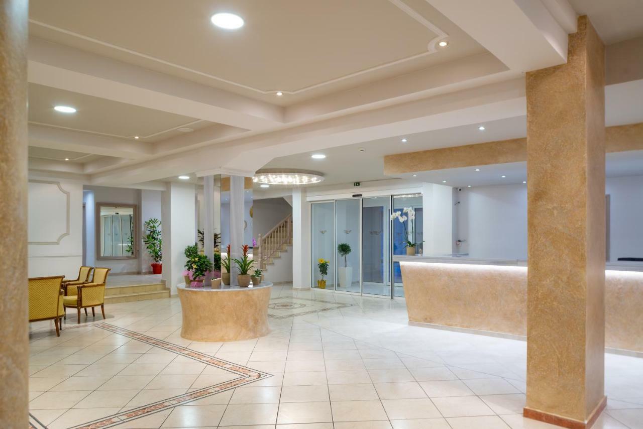 Cnic Gemini Hotel Mesongí Exteriör bild