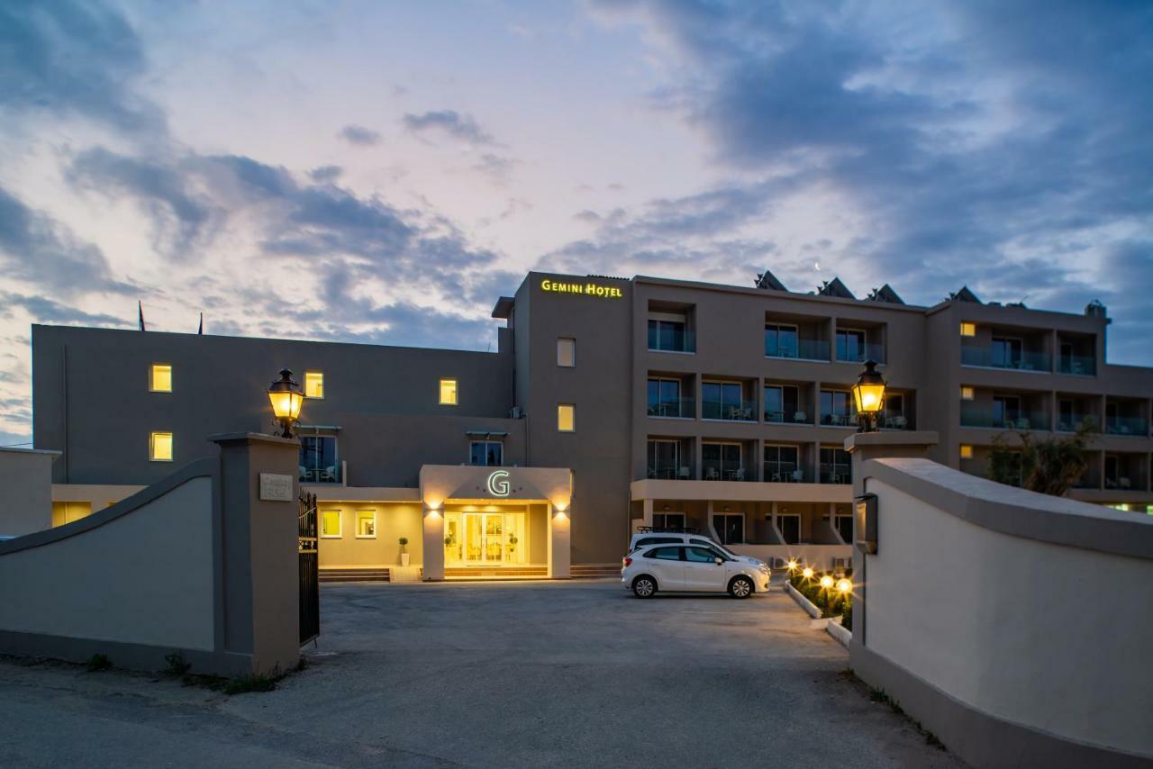 Cnic Gemini Hotel Mesongí Exteriör bild