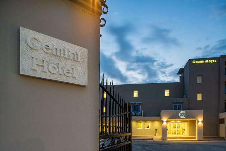 Cnic Gemini Hotel Mesongí Exteriör bild