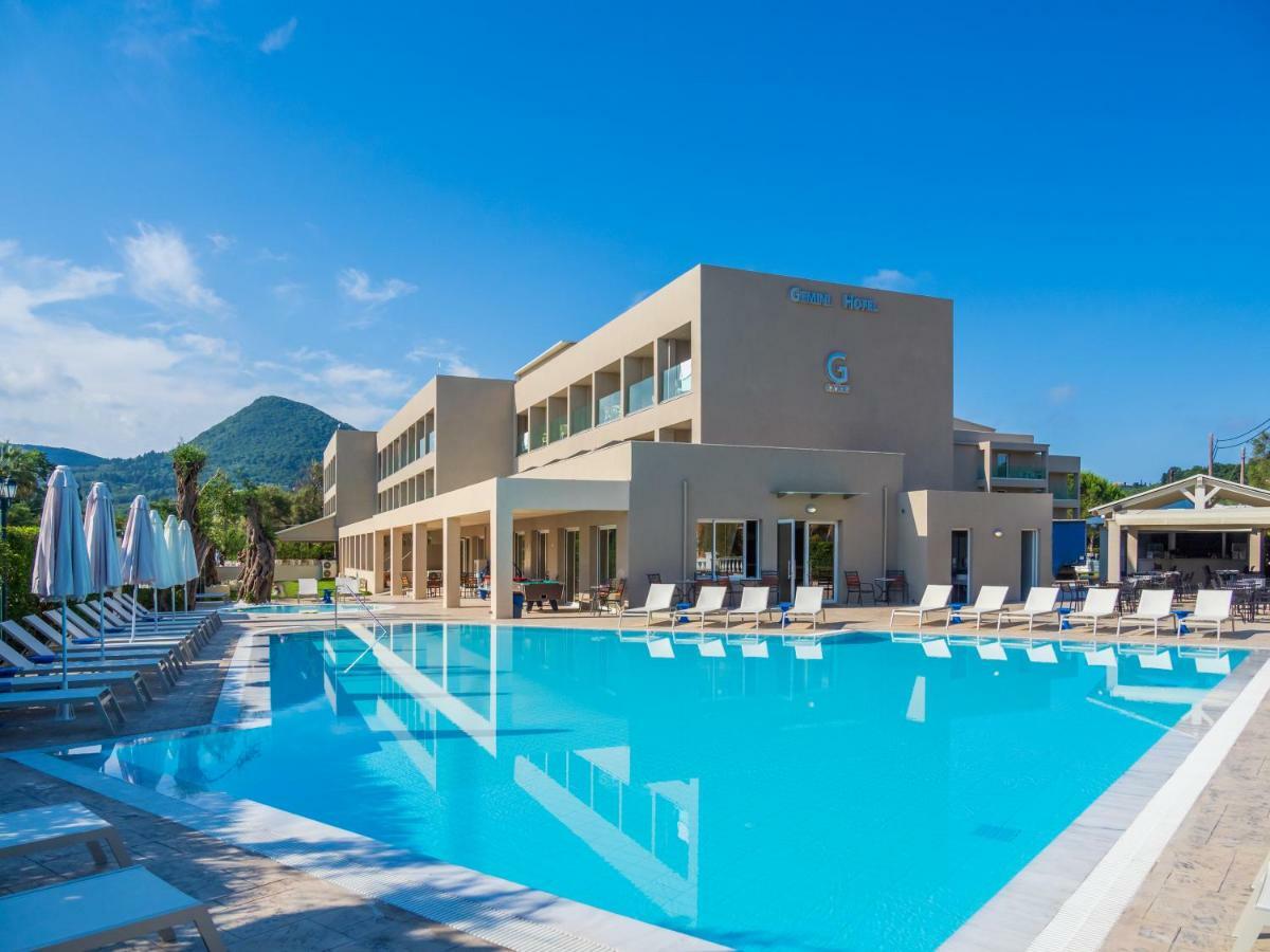 Cnic Gemini Hotel Mesongí Exteriör bild
